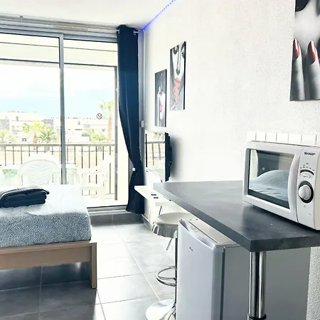 Cap D'agde Naturiste Héliopolis 72 *